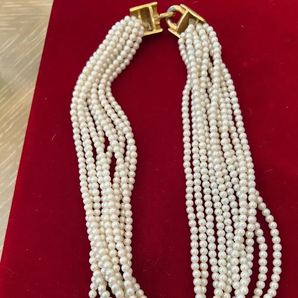 Vintage faux pearl necklace
